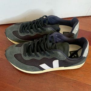 VEJA RIO BRANCO BLACK - W 9 US